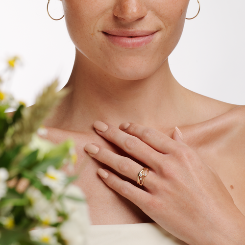 Model wearing Ola Gorie gold Sirius Diamond engagement ring