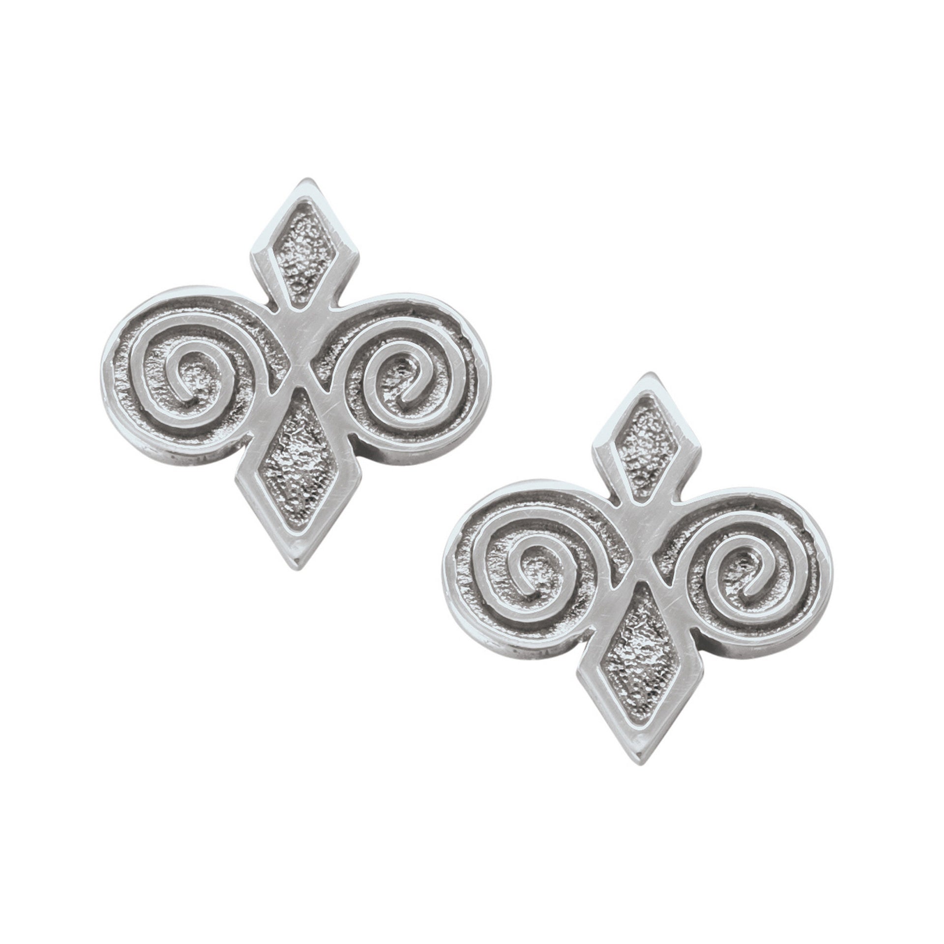 A pair of silver cuff links with a geometric design from the Skara Brae Collection
