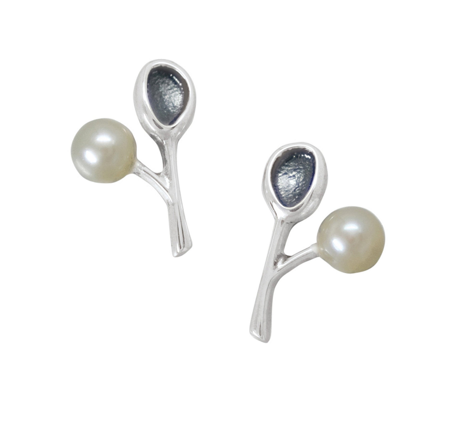 Silver and pearl earrings from the Cloudberry collection