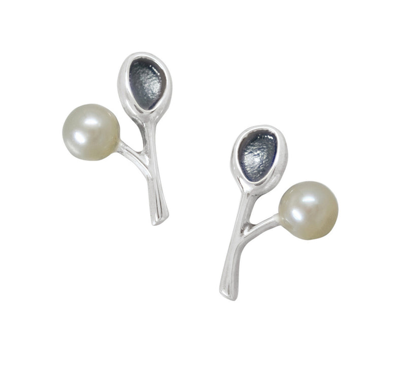 Cloudberry White Pearl Earrings
