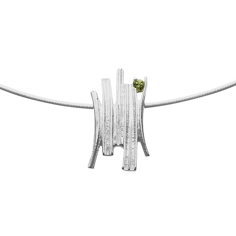 Woodwick Peridot Pendant